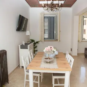 https://casa-vacanza-colosseo-2.it-romehotels.com
